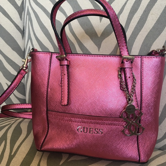 Guess purse - Picture 1 of 4